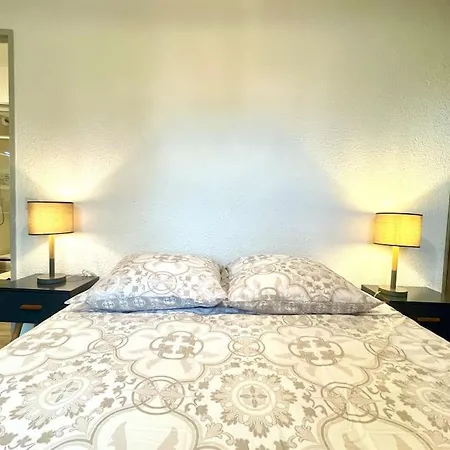 147 - Vue Cite Medievale Et Parking Apartmán *