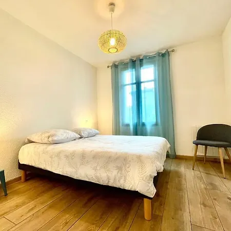 147 - Vue Cite Medievale Et Parking Apartmán *