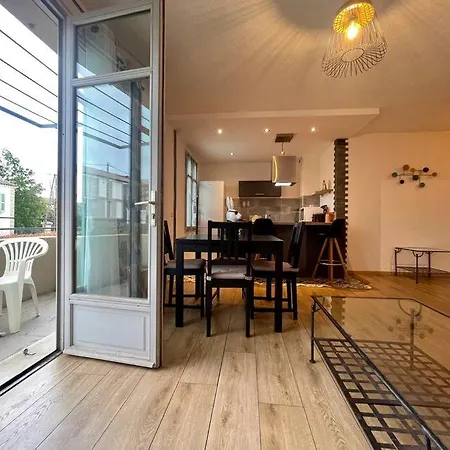 147 - Vue Cite Medievale Et Parking Appartement Carcassonne